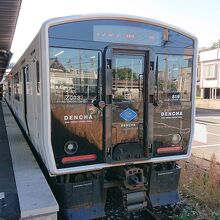 若松線を走るBEC819系「DENCHA」