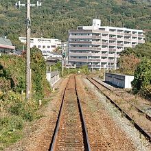 若松線は非電化ながらも複線路線
