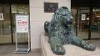 栄3丁目に立地する百貨店