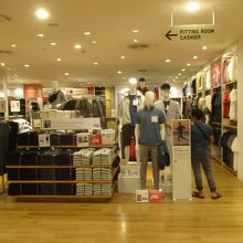 ユニクロ (セントラルワールド店)