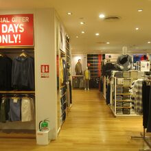 ユニクロ (セントラルワールド店)