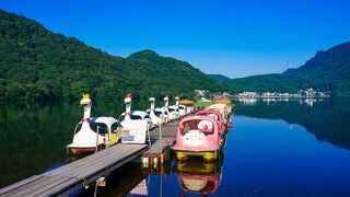 県立榛名公園と対岸に位置する竹久夢二歌碑辺りの2ケ所で湖畔散策