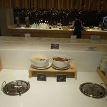 羽田空港国際線 JALサクララウンジ