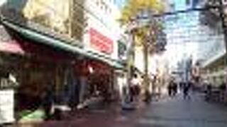 今にも青江三奈が出て来そう