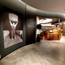ワインショップ・エノテカ GINZA SIX店