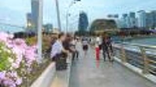 マリーナ・ベイを望む