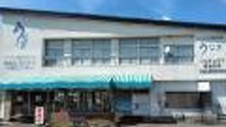 印旛沼漁協直営レストランでうな重も2000円位で食べられます