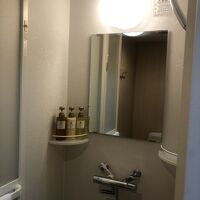 トイレの奥にシャワールーム