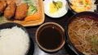 駅の立ち食い蕎麦のような味!!