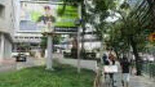 夢を売っている