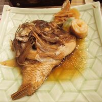 この旅館の名物だという「鯛兜煮」（夕食時）
