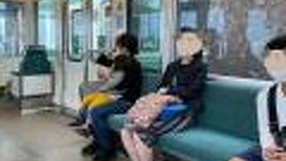 2両の可愛い電車