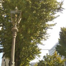 日本最初の当時の型をデザインしたガス灯