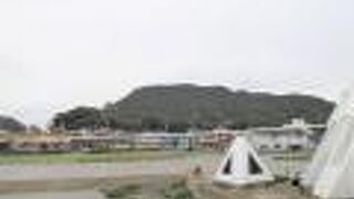 頂上からは天草の島々の見晴らしが良さそうです。