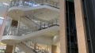 デカい！モール