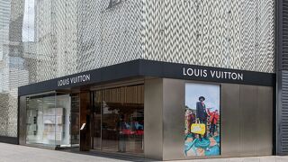 名古屋駅前のLV