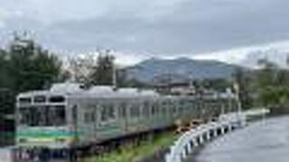 休日は観光で賑います