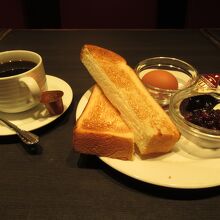 小倉バタートーストセット￥677