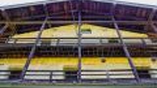 水車小屋前に車を停めプラプラと歩いて10分ほどで湯本家到着