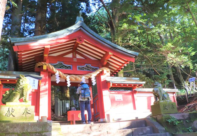 男体山の登山口／季節限定なので、春・秋は確認を