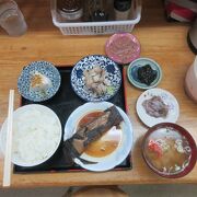 ラーメンを頼むと３００円くらいで豪華な副食が付いてくる駅前札幌ラーメン（根室）