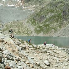 ラック・ブランを周遊するトレッカー達