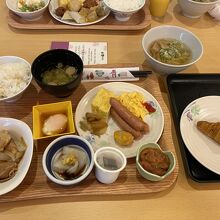 朝食バイキング