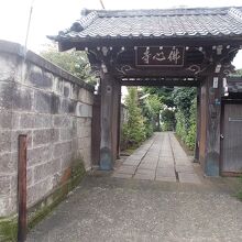 山門の景観です。