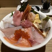 神戸さんちかで海鮮丼！リーズナブルだけどおいしかったです