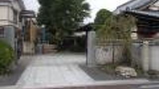 愛染かつらのゆかりの寺です。