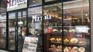 エムズ テーブル