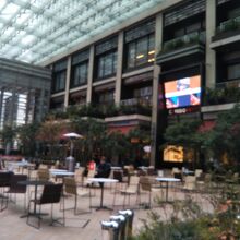 CORED室町テラス