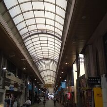 明かりがさす屋根