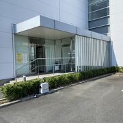 榮太樓の工場直売所があると連れて行ってもらいました。