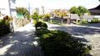 函館山の麓から函館港の方に下っていく坂が何本もあります。