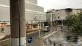 駅からも徒歩圏。