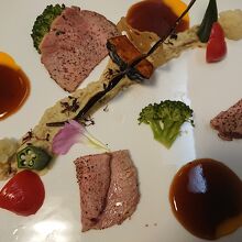 メインは、ローストビーフ