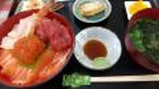 ボリュームがある海鮮丼