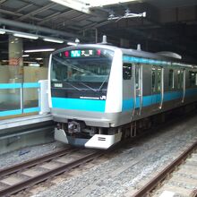 スカイブルーの電車です