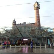 ゲントの主要駅ゲント・セント・ピータース駅には素敵な壁画が！