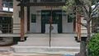 神楽坂の交差点にある