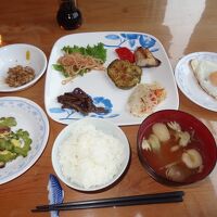 朝食の一例。ボリュームある朝食。しっかりと活力とれます。