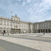 18世紀に建てられたマドリード王宮