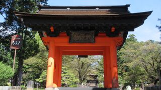 武田信玄や柳沢吉保が眠っています