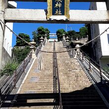 鳥居と階段