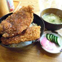 わらじカツ丼