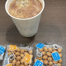 コーヒーとお菓子