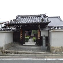 日體寺山門