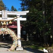 平湯温泉にある歴史を感じる神社