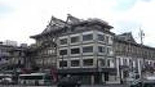 阿国歌舞伎発祥の地の石碑画建つ